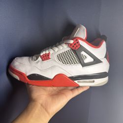 Jordan 4 ‘Fire Red’ 10.5