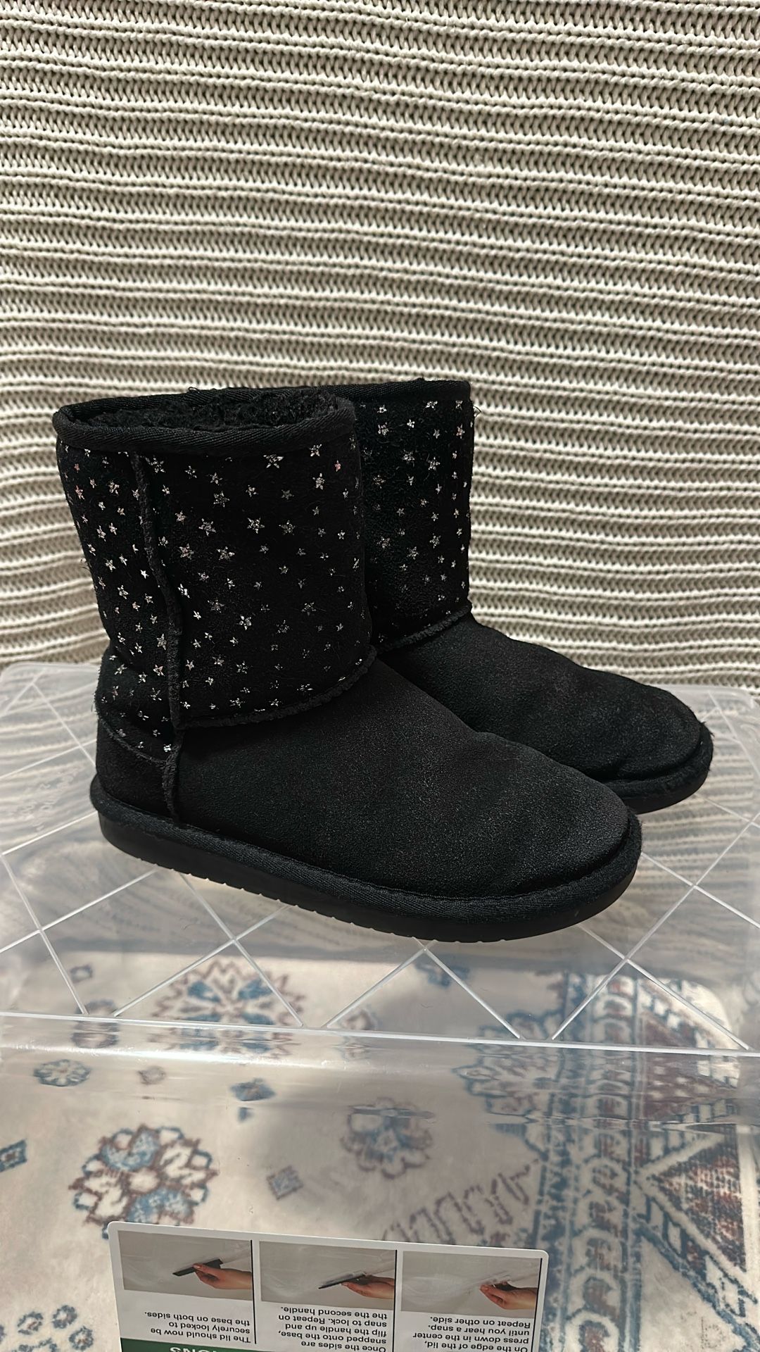 Kids Kookaburra by UGG Black Boots Size 2