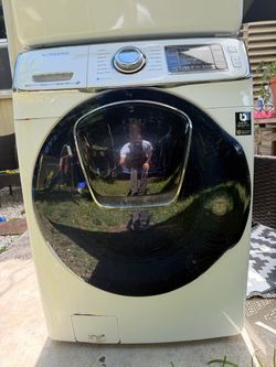 Samsung Washer (Needs fix) Drier (fine) Set - $150
