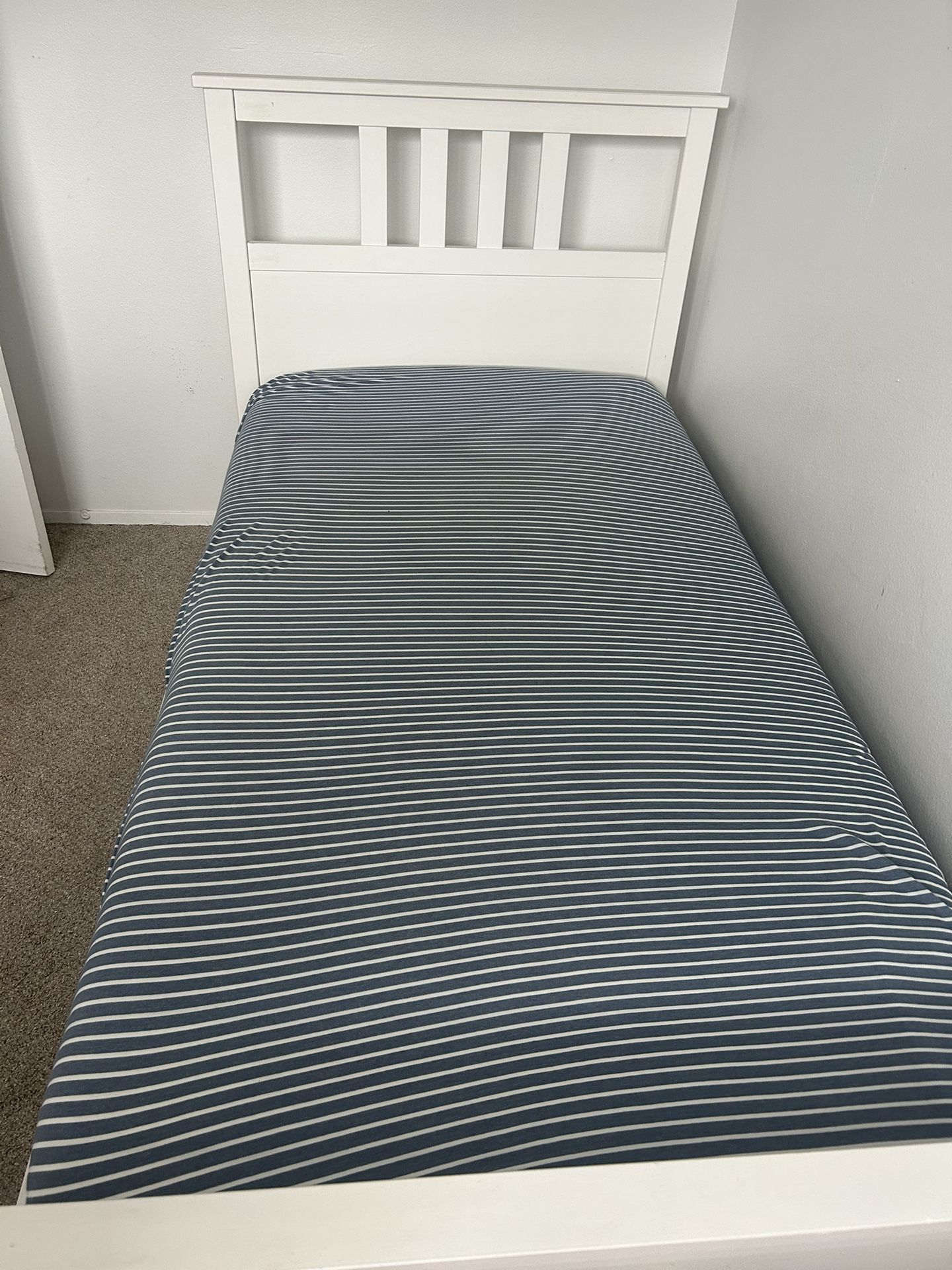 Twin Bed With Mattress