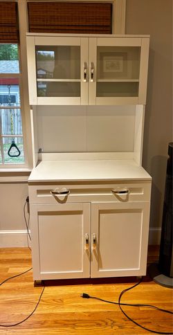 White Hutch