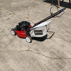 Toro Self-propelled Mower w/ Bag