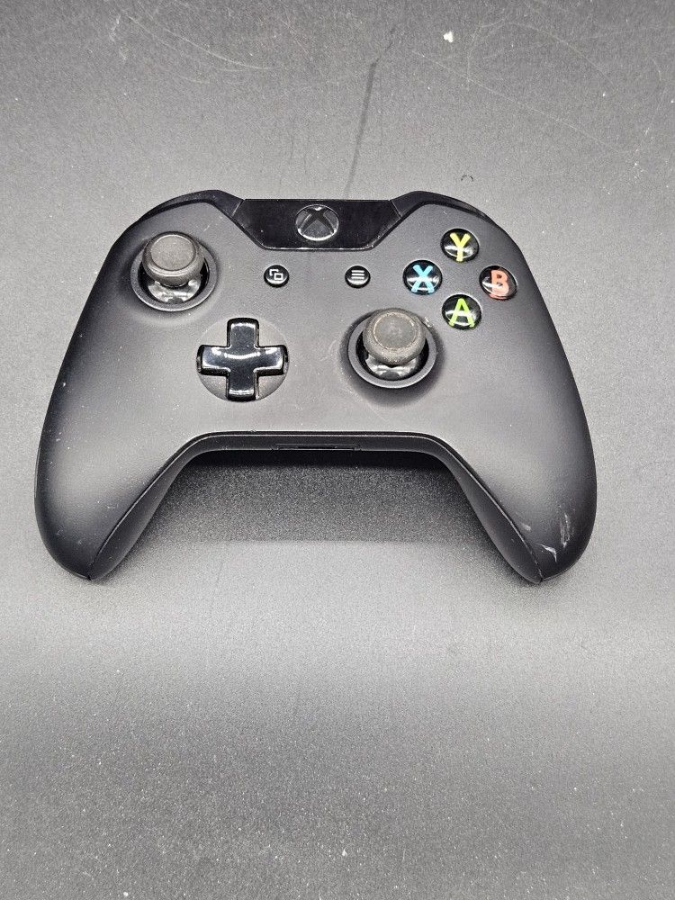 Microsoft Xbox One Wireless Controller Black WITHOUT Battery Cover