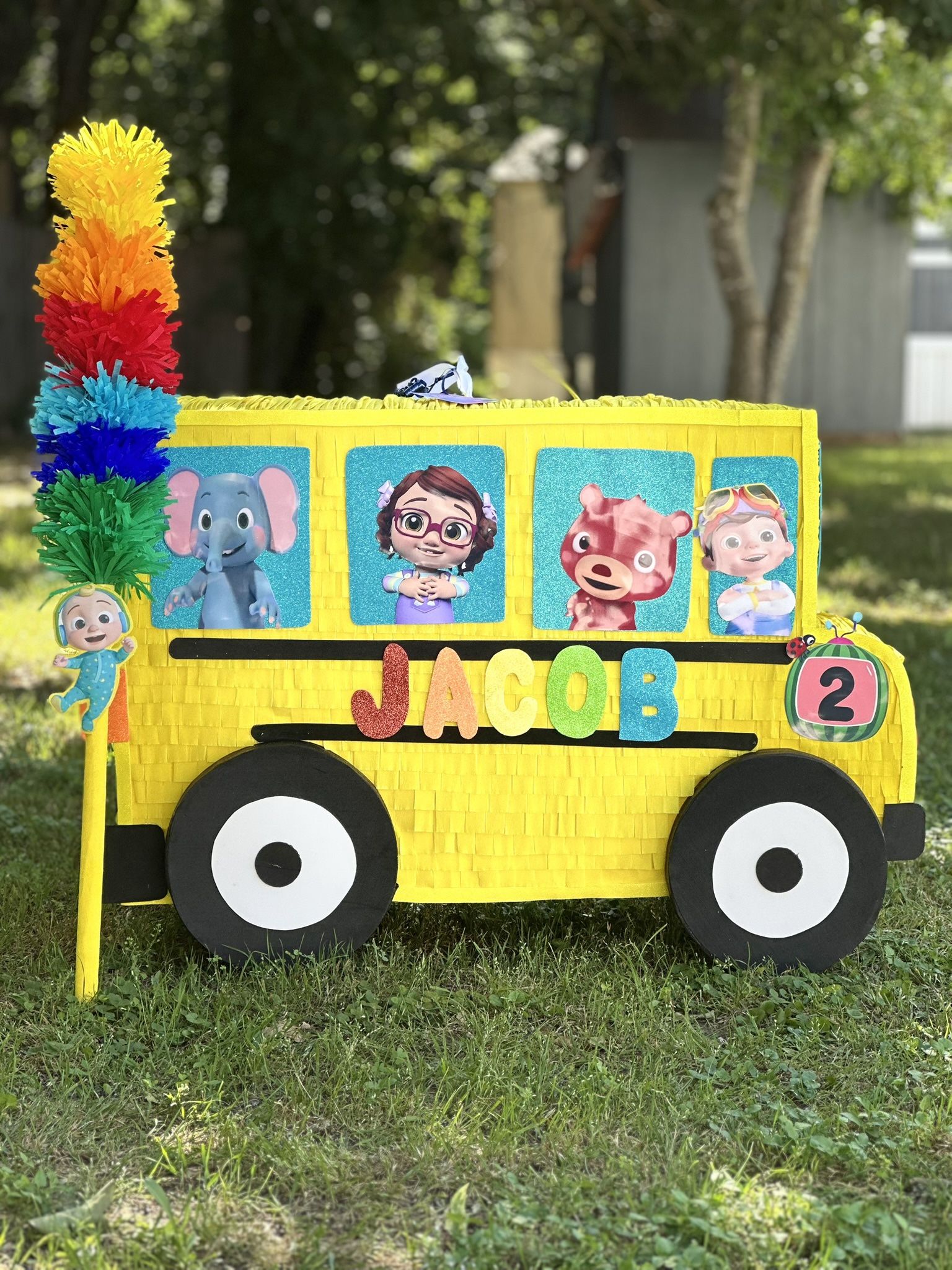 Wheels On The Bus Piñata 