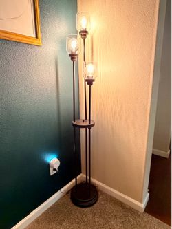 Floor lamp