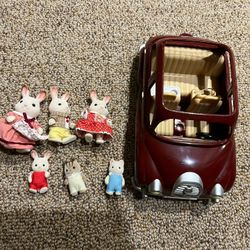 Calico Critters Car and 6 Figures
