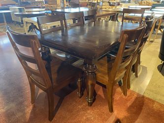 Rustic Dining Set With Turned Legs (Set of 8 )