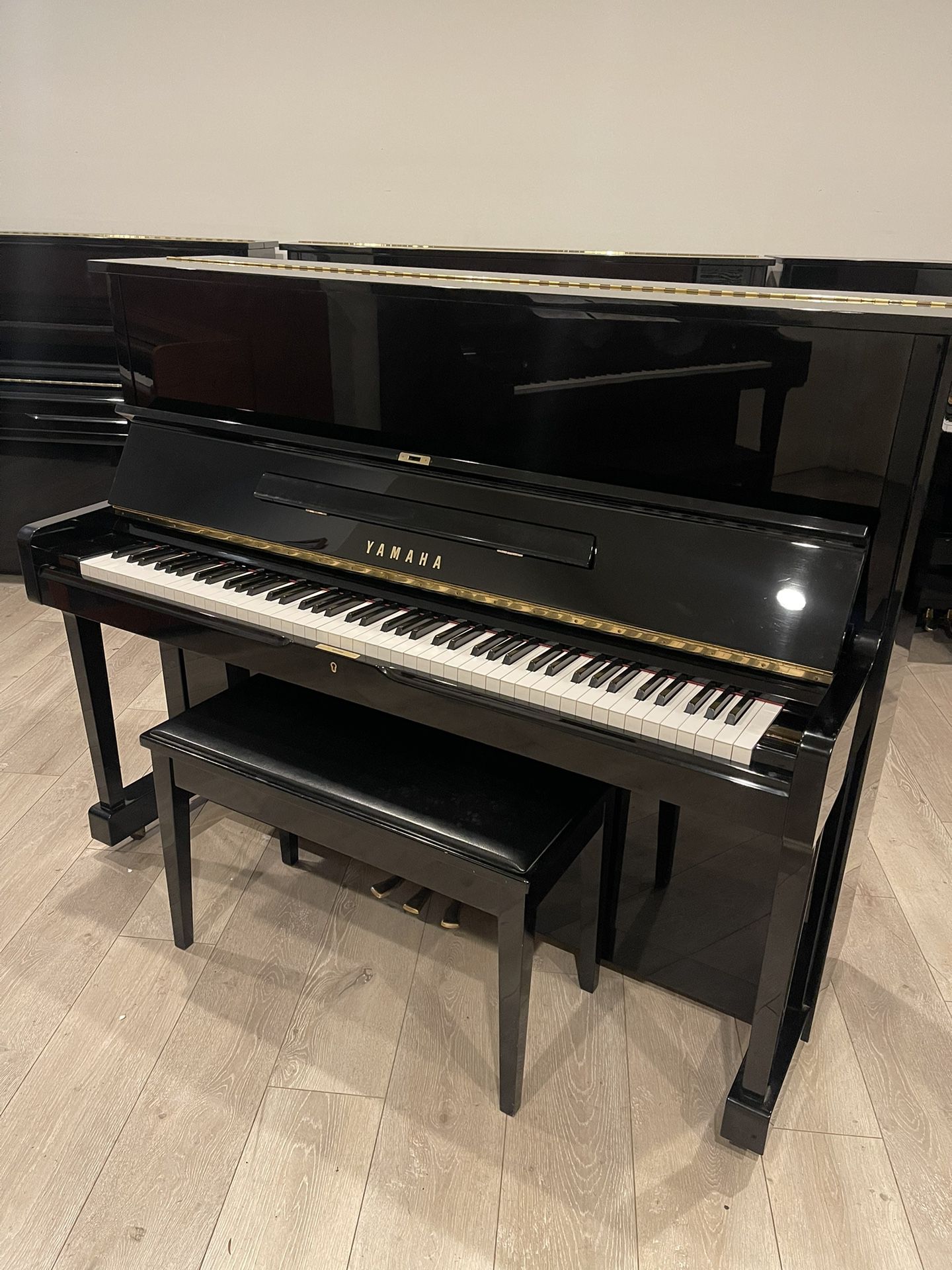 1990 Yamaha U1 Upright Piano Will Deliver And Tuning