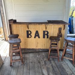 Wooden Bar 
