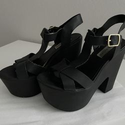 Steve Madden High heel Black Sandals-Size: 9.5