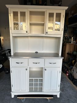 Hutch - White