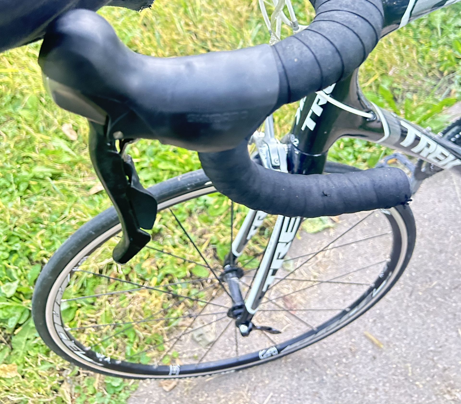 Black Trek madone carbon 5.2 54cm 2010