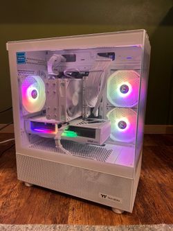 White Gaming PC | Intel Arc B580 12GB | 1080p Ultra / 1440p High