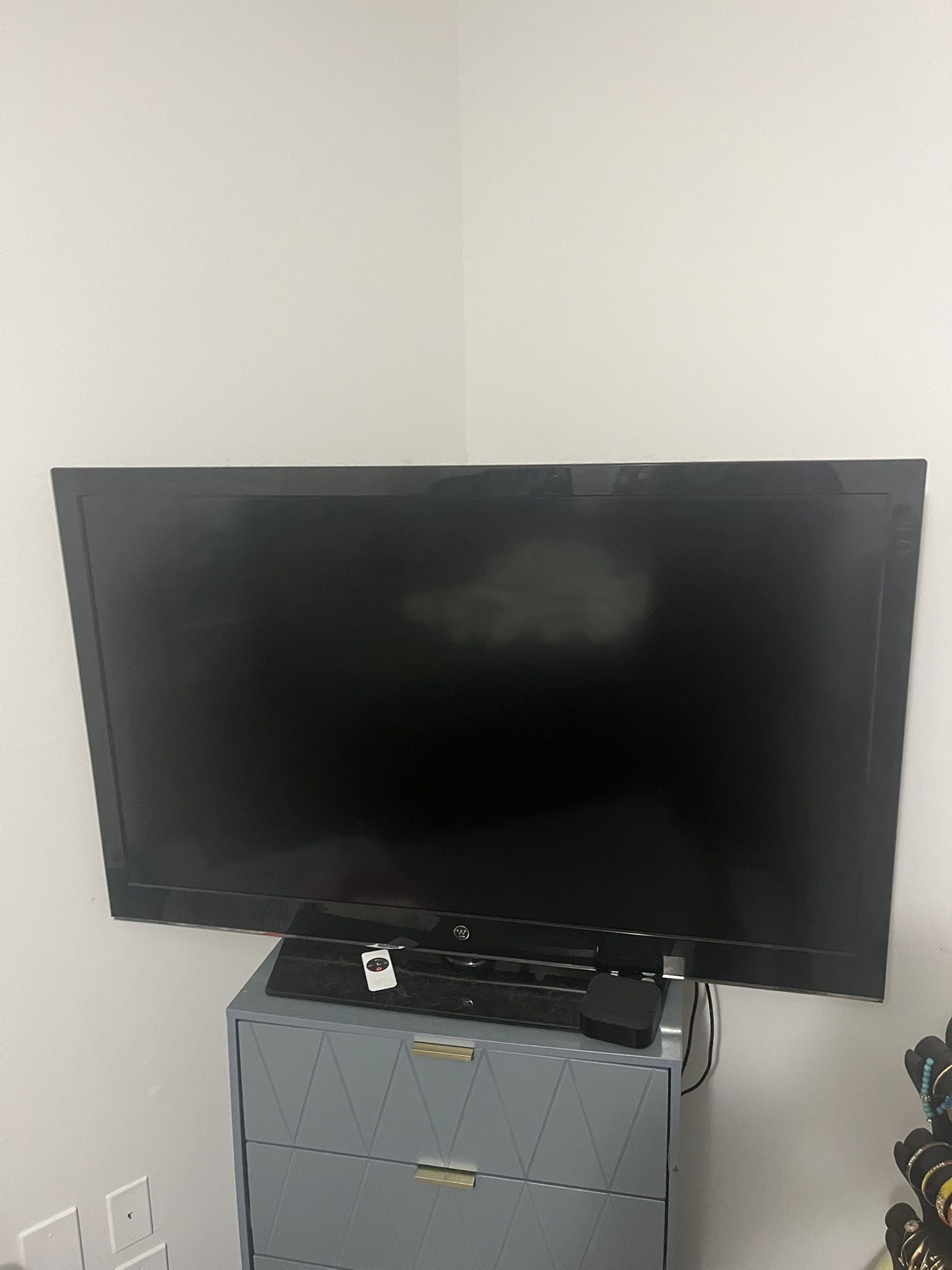 Westinghouse Flat Screen TV