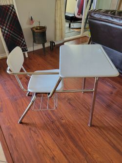 Student's Desk