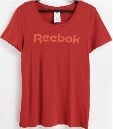 Reebok T-shirt
