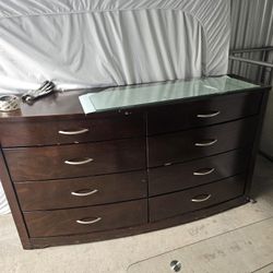 Dresser With 2 End Tables