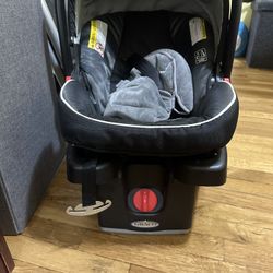 Graco New Born Car Seat 