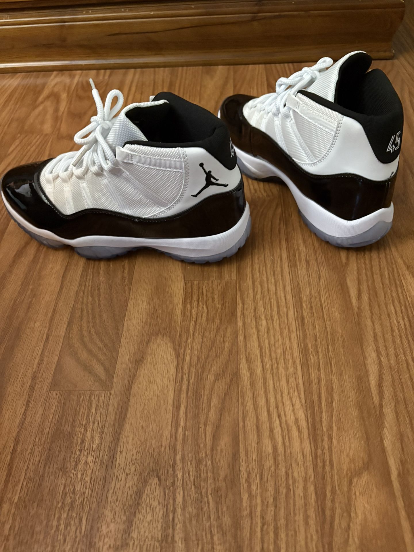 Size 10.5 Jordan 11 Concords