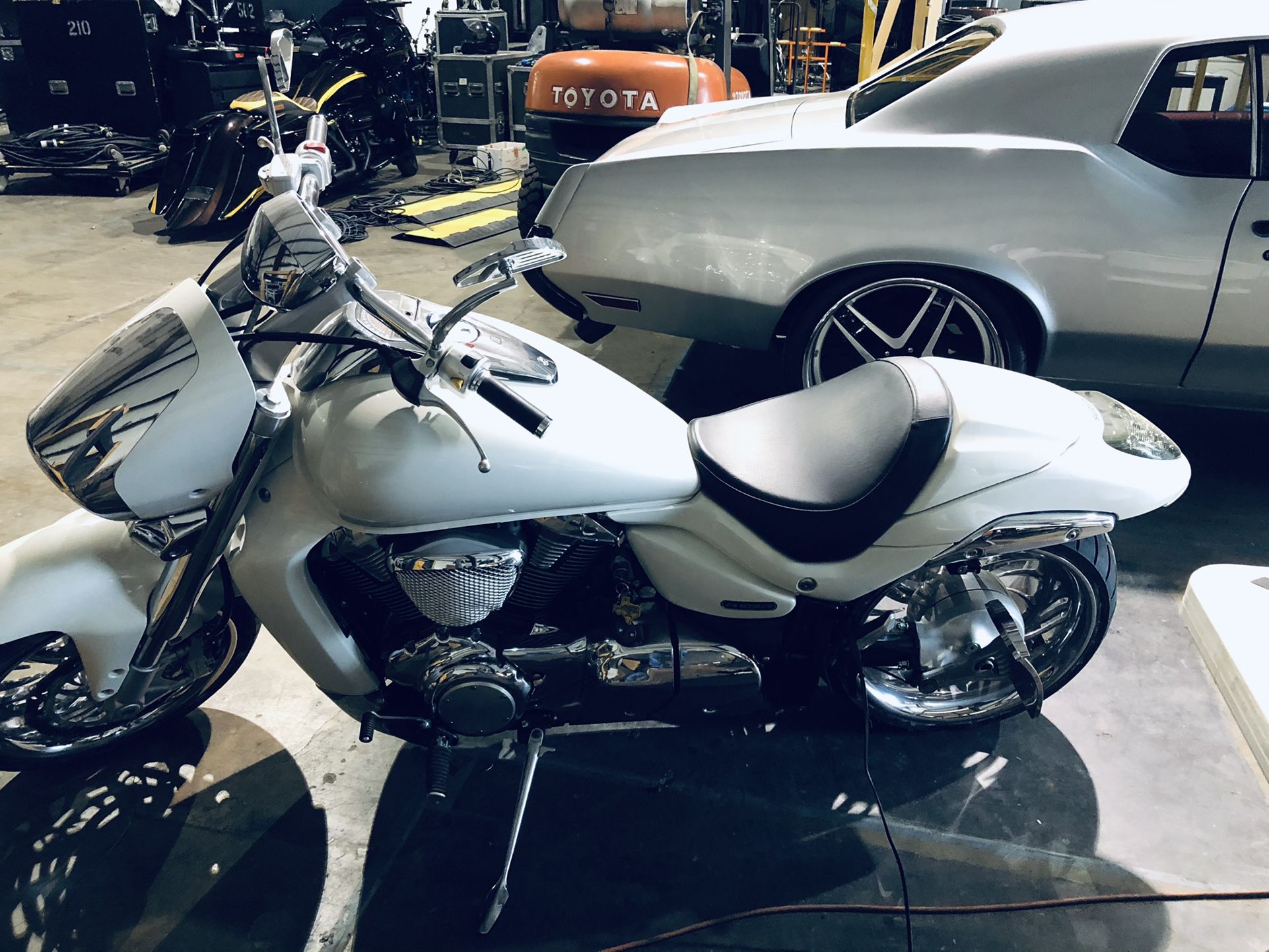 Super Clean 2009 Suzuki M109R Only 4919 Miles!