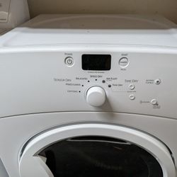 Electric Washer And dryer - Fully Functional 