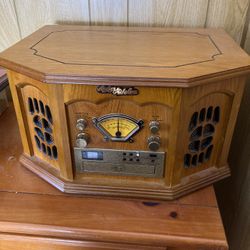Antique radio CD and photograph
