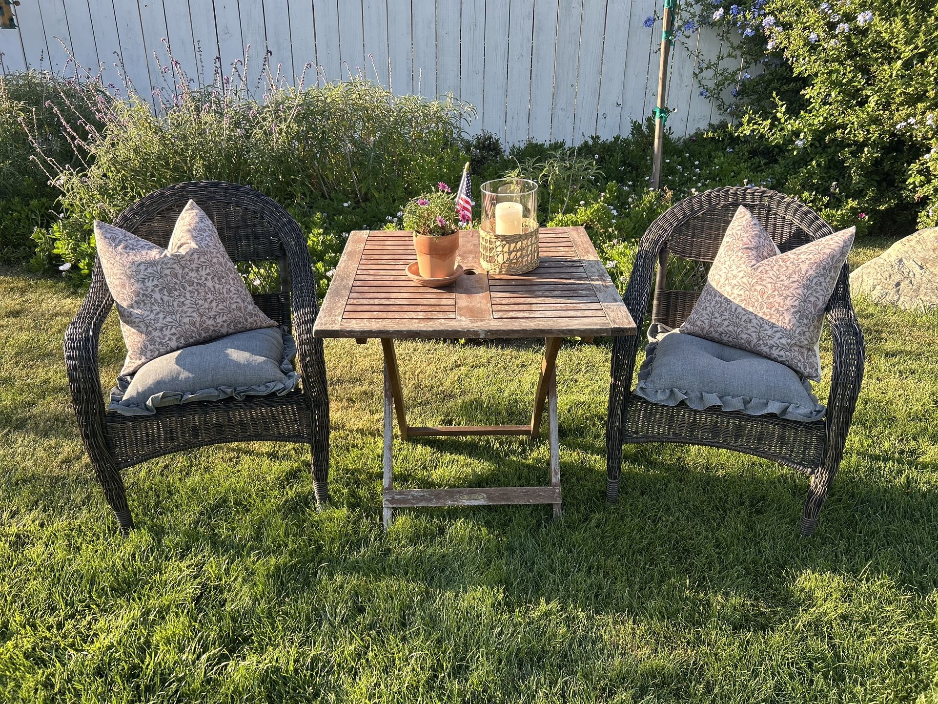 Outdoor Table & Chairs Set