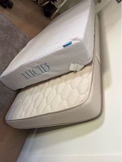 Nice twin mattresses
