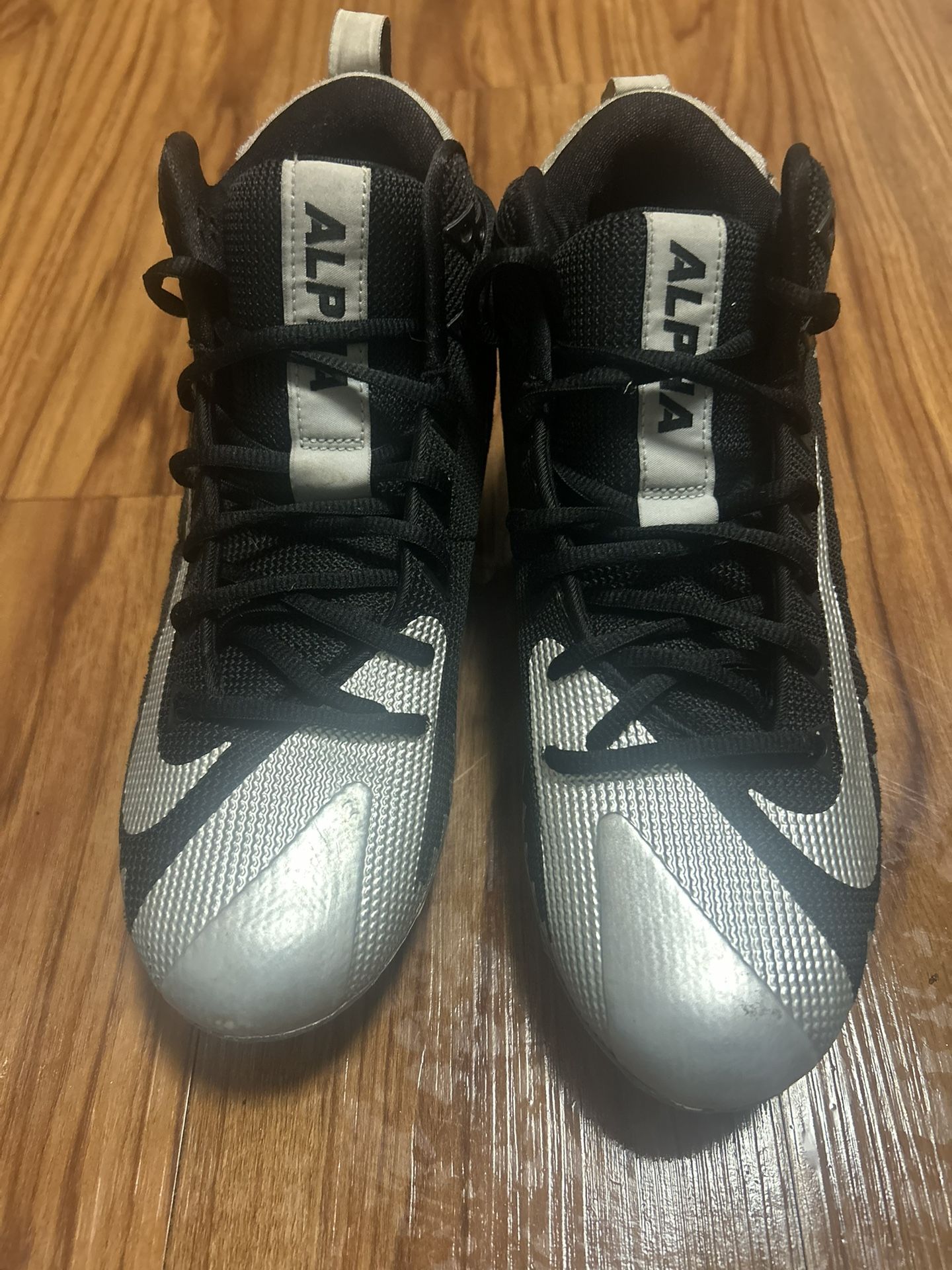 Nike Alpha Men’s Sz 9 Football Cleats Grey