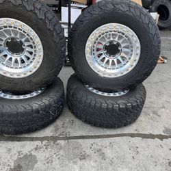 Rines Nuevos Para Cual Quier Toyota Tacoma Chevy Silverado Com Llantas Con 80% De Vida 35*12.50r17 Bfgoodich 