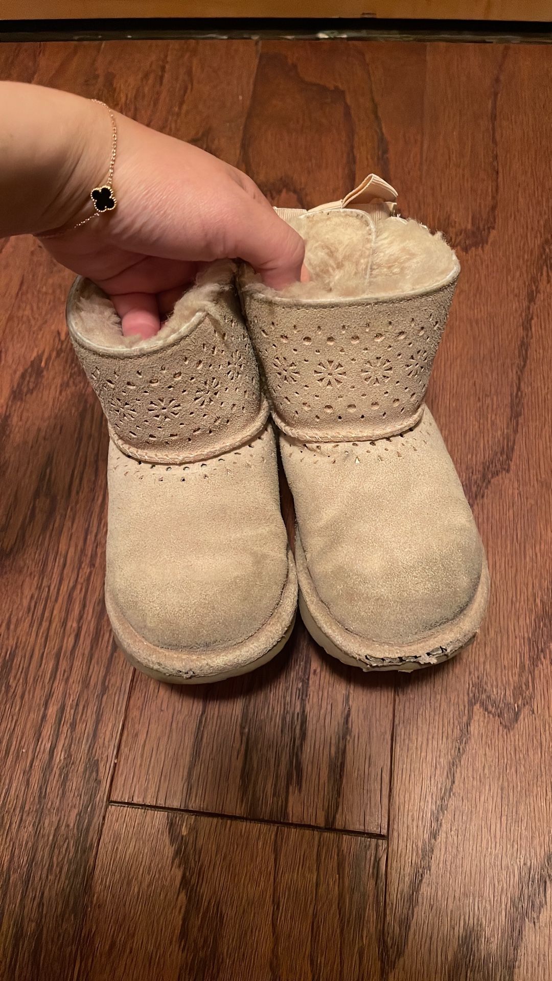 UGG light pink bow Kid/Toddler Boots, size 8