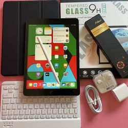 Apple IPad 8th Generation (10.2” Retina /IOS 18/ 2020 model) 32GB with stylus pen, keyboard & Accessories 
