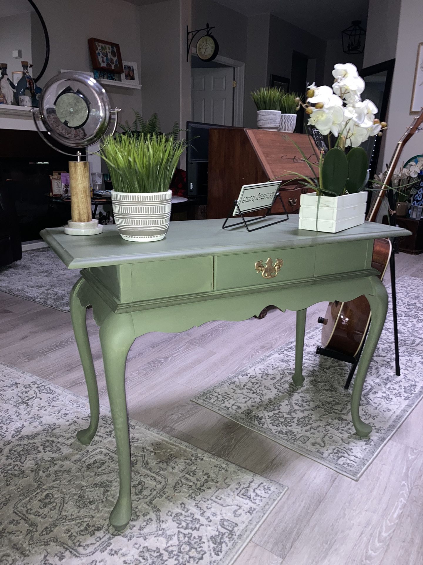 Entryway Table for Sale in St. UT OfferUp