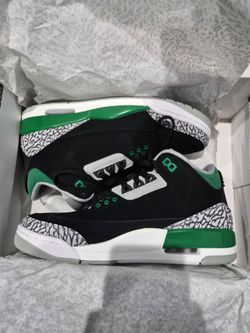 BRAND NEW* Jordan 3 pine greens size 8