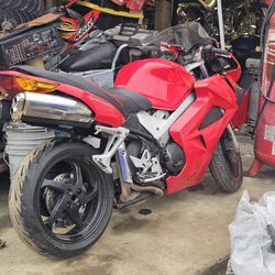 '02 Honda VFR800  $1200 OBO