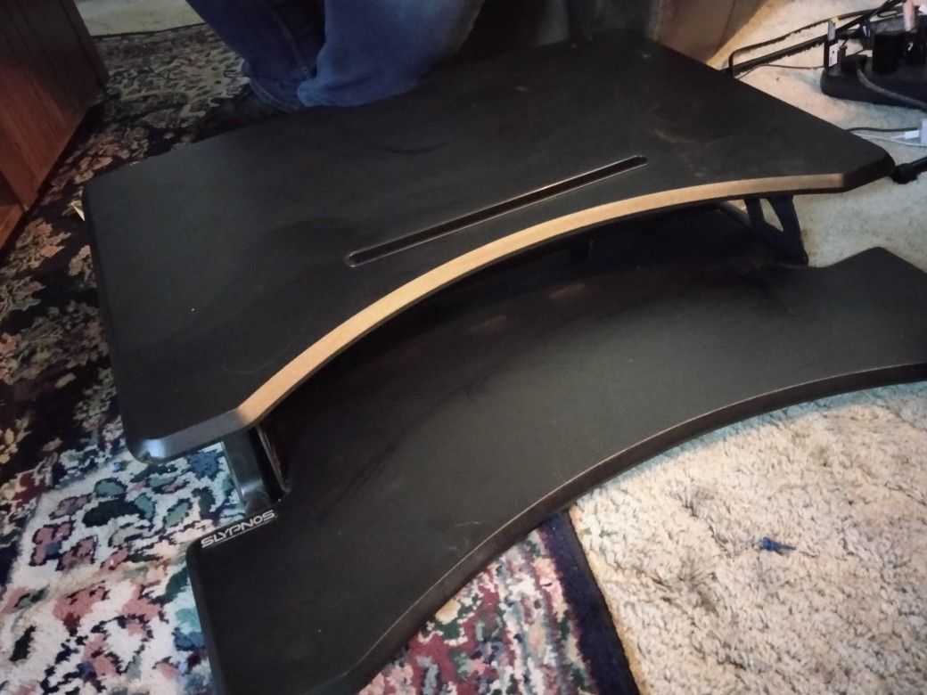Slypnos Standing Desk