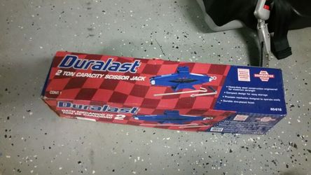 Brand new 2 ton jack
