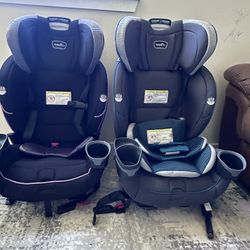 🚗 For Sale: 2 Evenflo Car Seats – One for Girls, One for Boys – Great Condition!