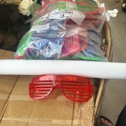 LED glasses And Glow Sticks 
