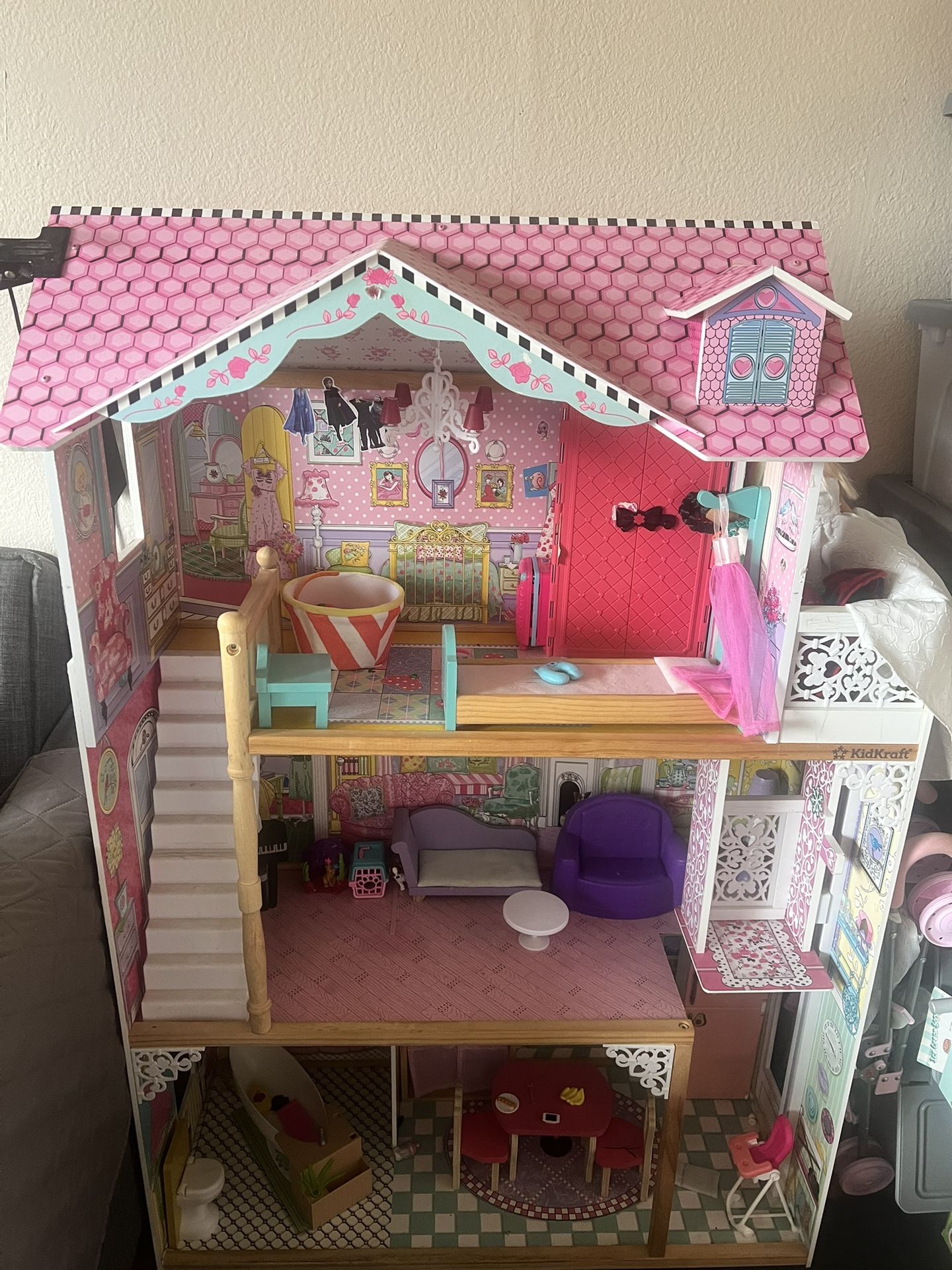 Kidkraft Dollhouse