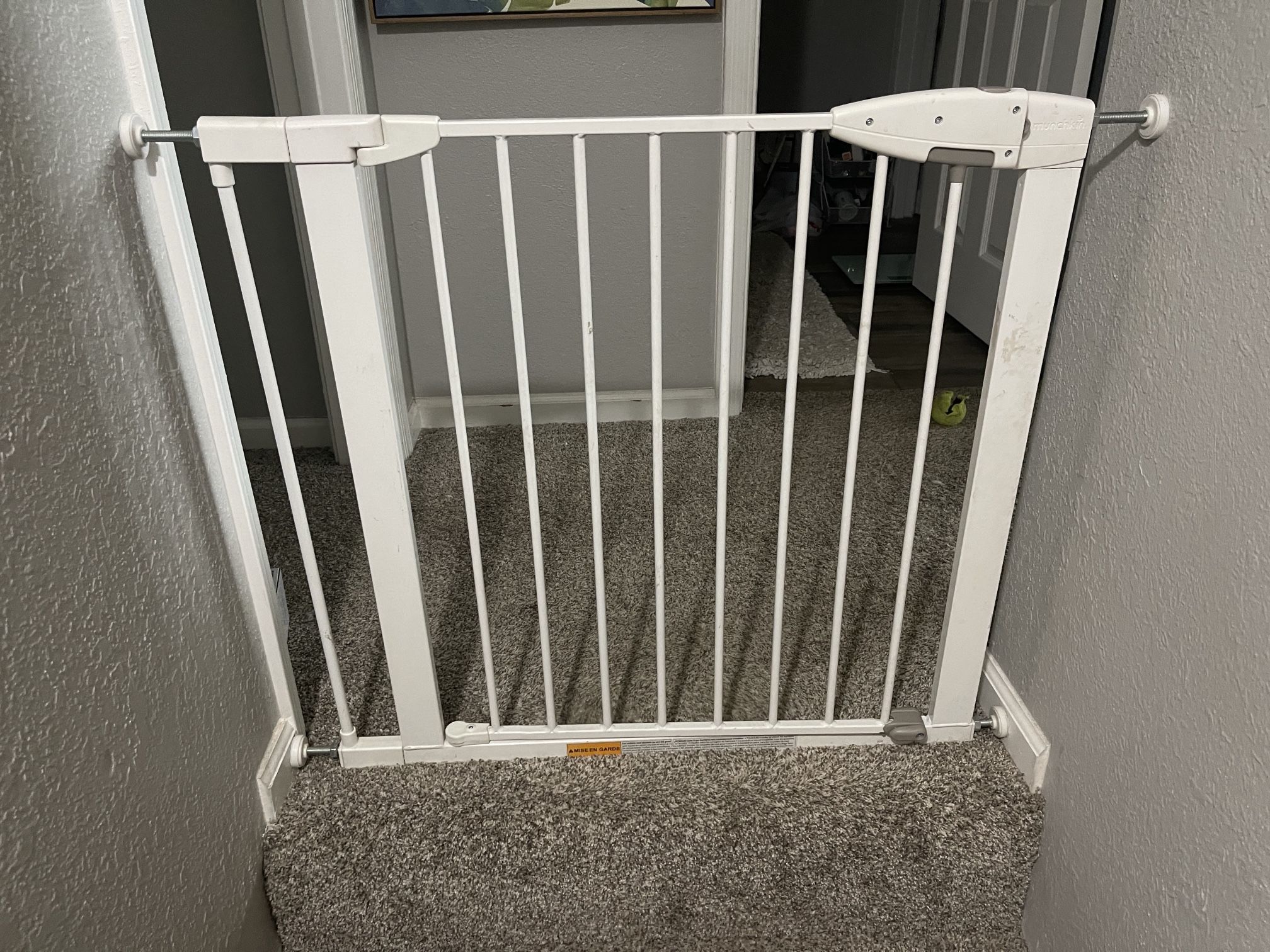 Baby gate