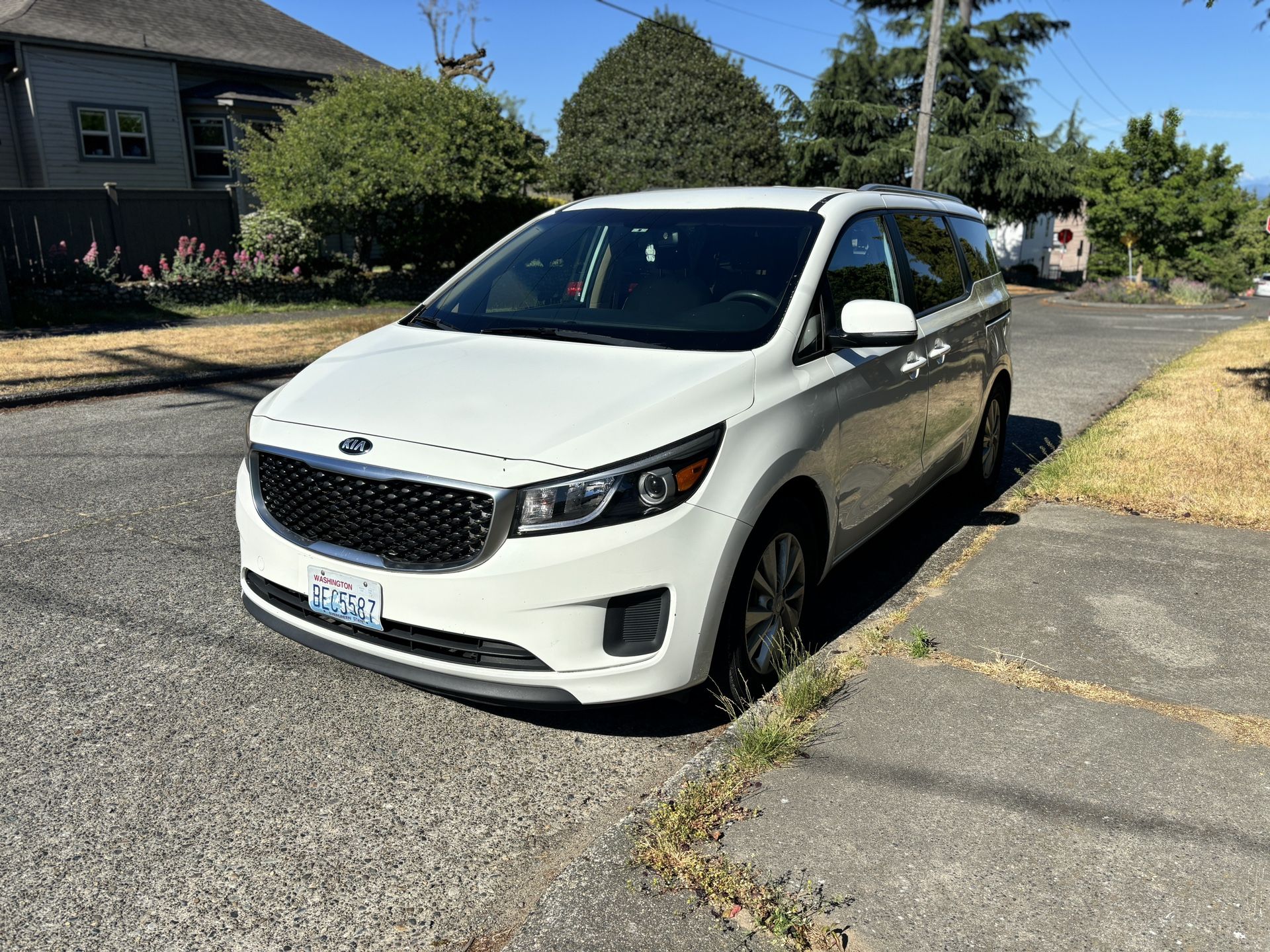 2016 KIA Sedona LX