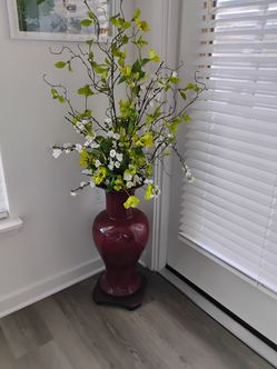 Chinese red vase