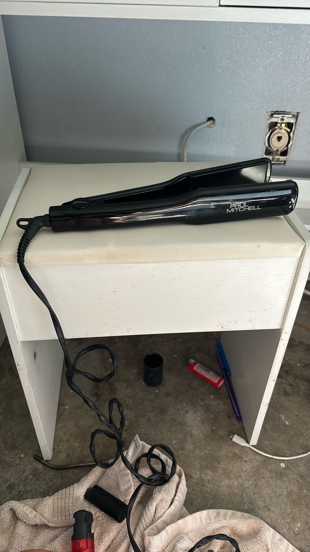Original Paul Mitchell Flat Iron Bought Brand New