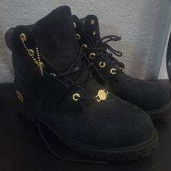 Timberland black leather boots limited edition Gold emblem 6.5