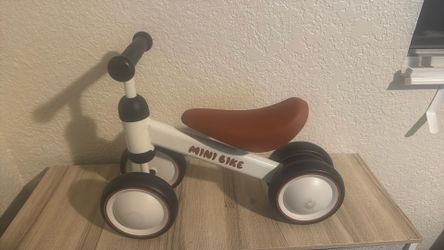 Toddler mini balance bike