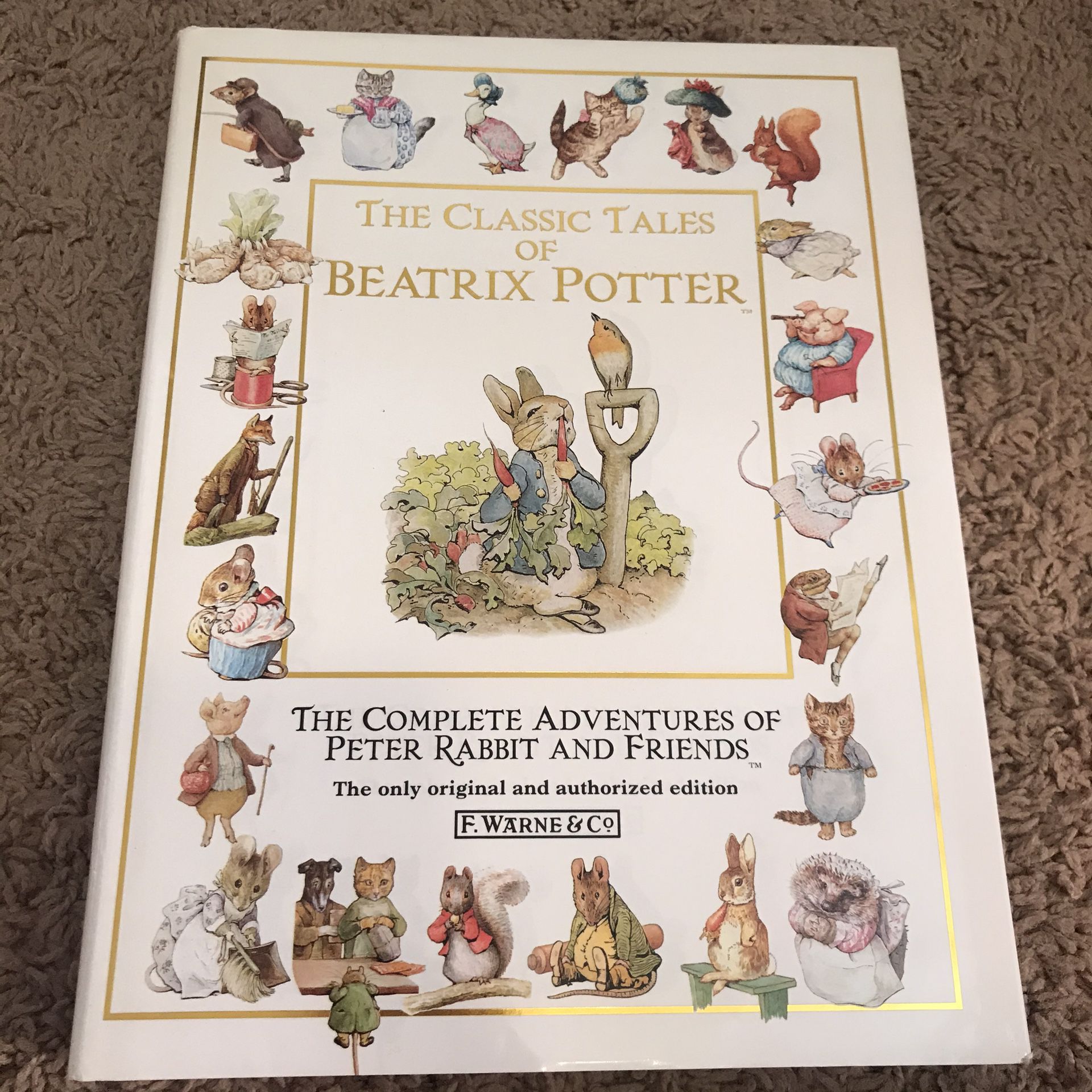 Collectible (Cup, Book and Bag) The World of Peter Rabbit