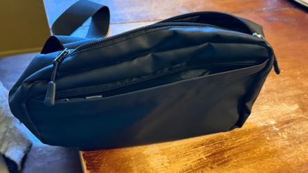 Men’s sling bag