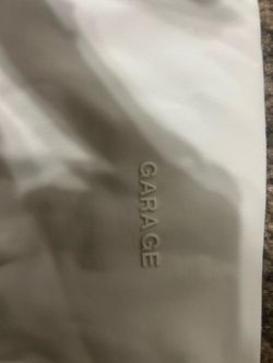 garage shorts cream color size small