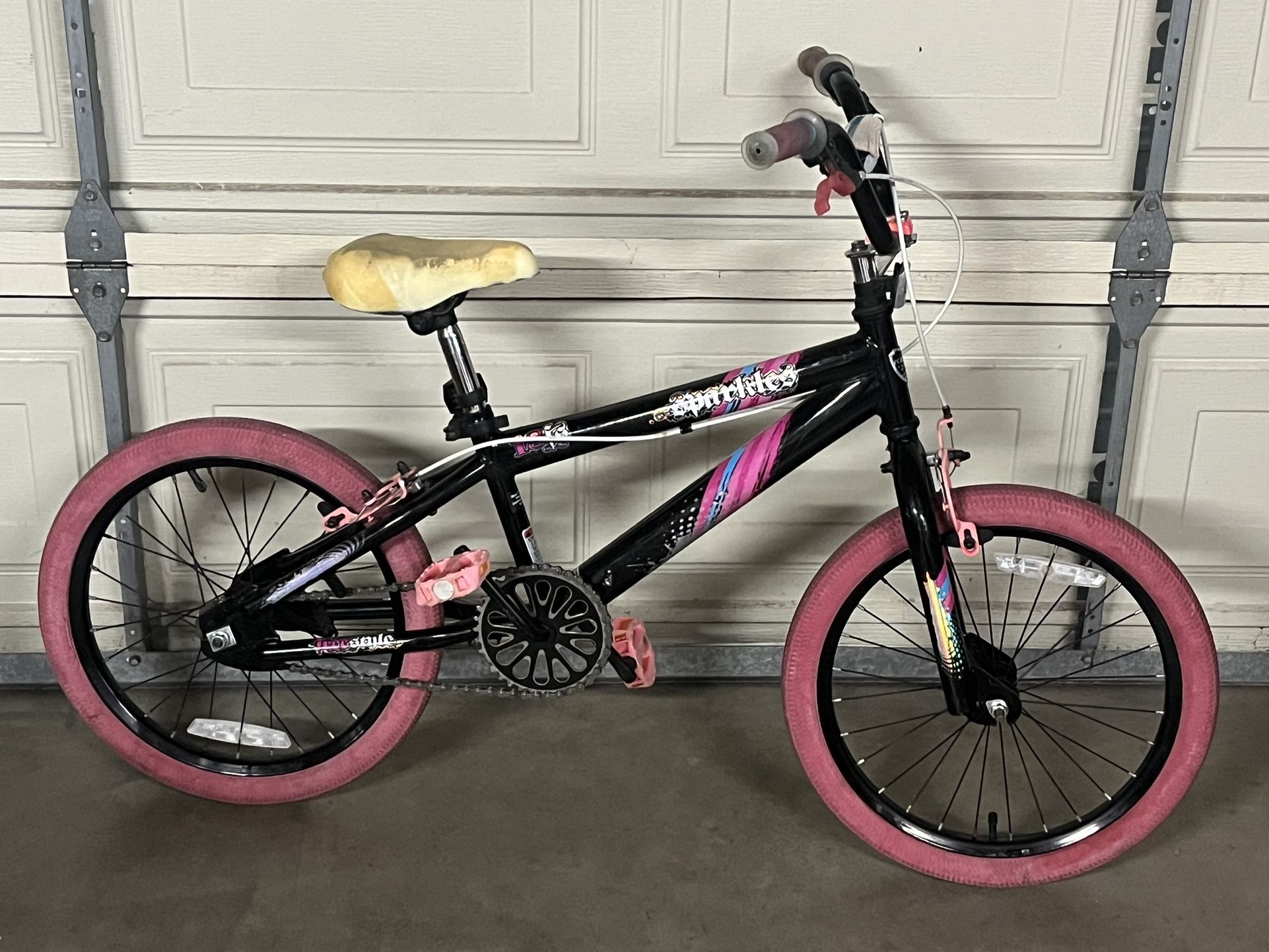 18- inch Girl’s Bike Kent Sparkles. Model: GS51897